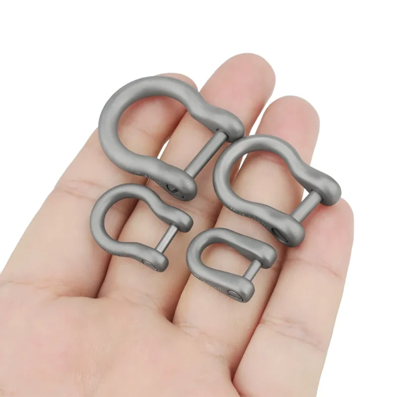 U-Shape Horseshoe Buckle